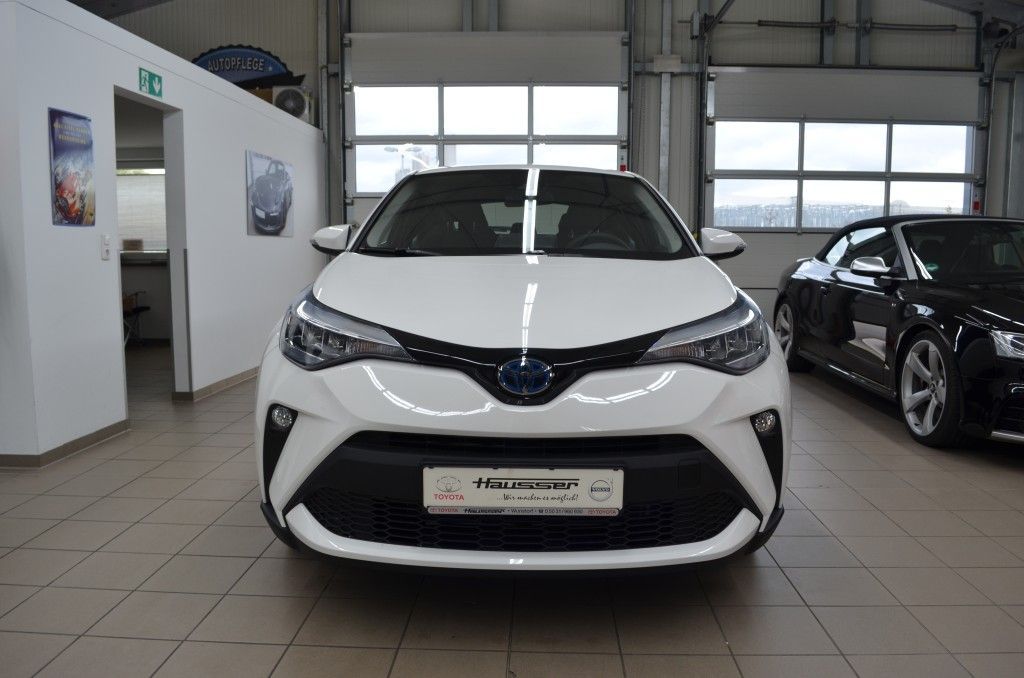 Toyota C-HR 1.8 Hybrid Flow - Samsaru's Car Outlet