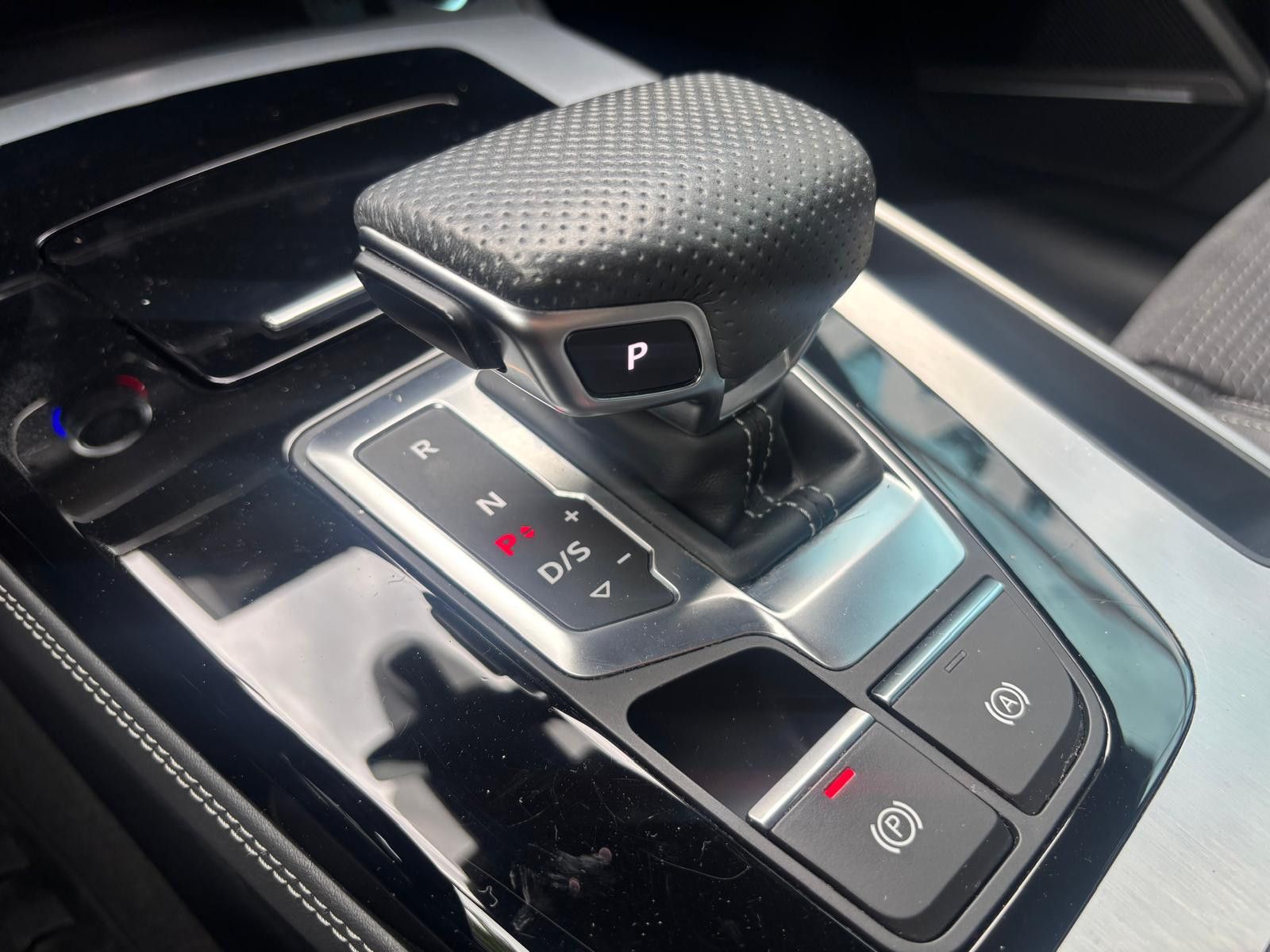 Audi Q5 40 TDI quattro EDITION ONE S-LINE AHK MATRIX