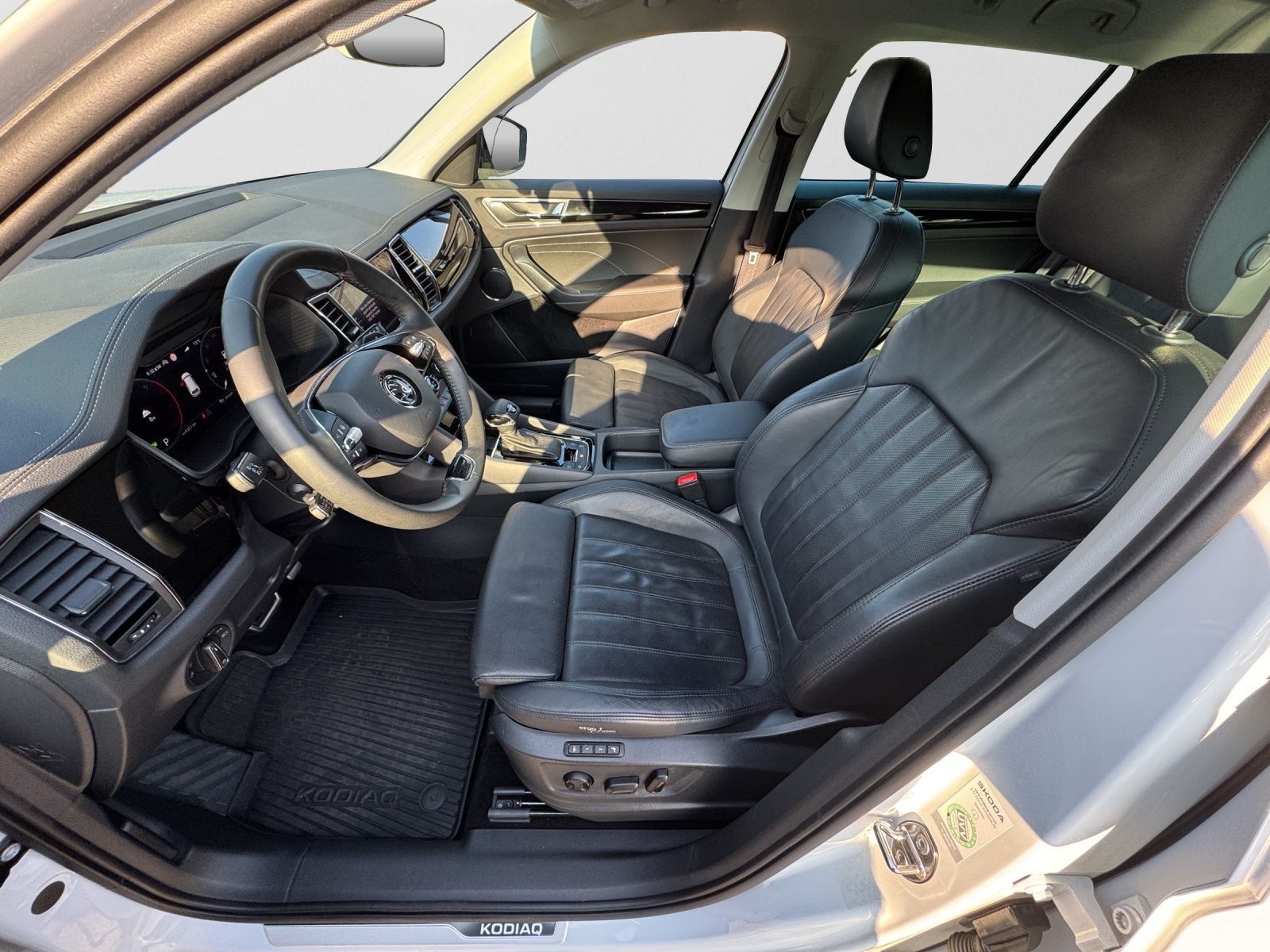 Skoda Kodiaq 2.0 TDI L&K 4x4 Navi, AHK, DCC, STHZ, Led