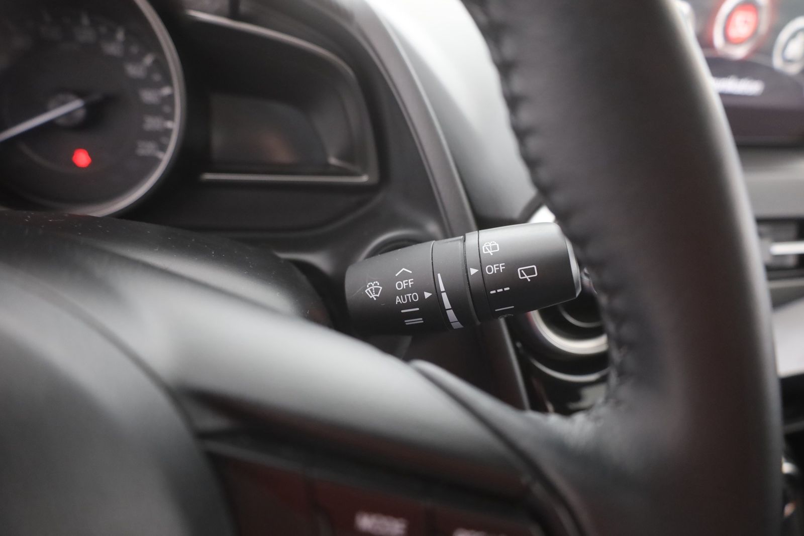 Mazda 2 1.5 SKYACTIV-G 90 Aut. - Samsaru's Car Outlet