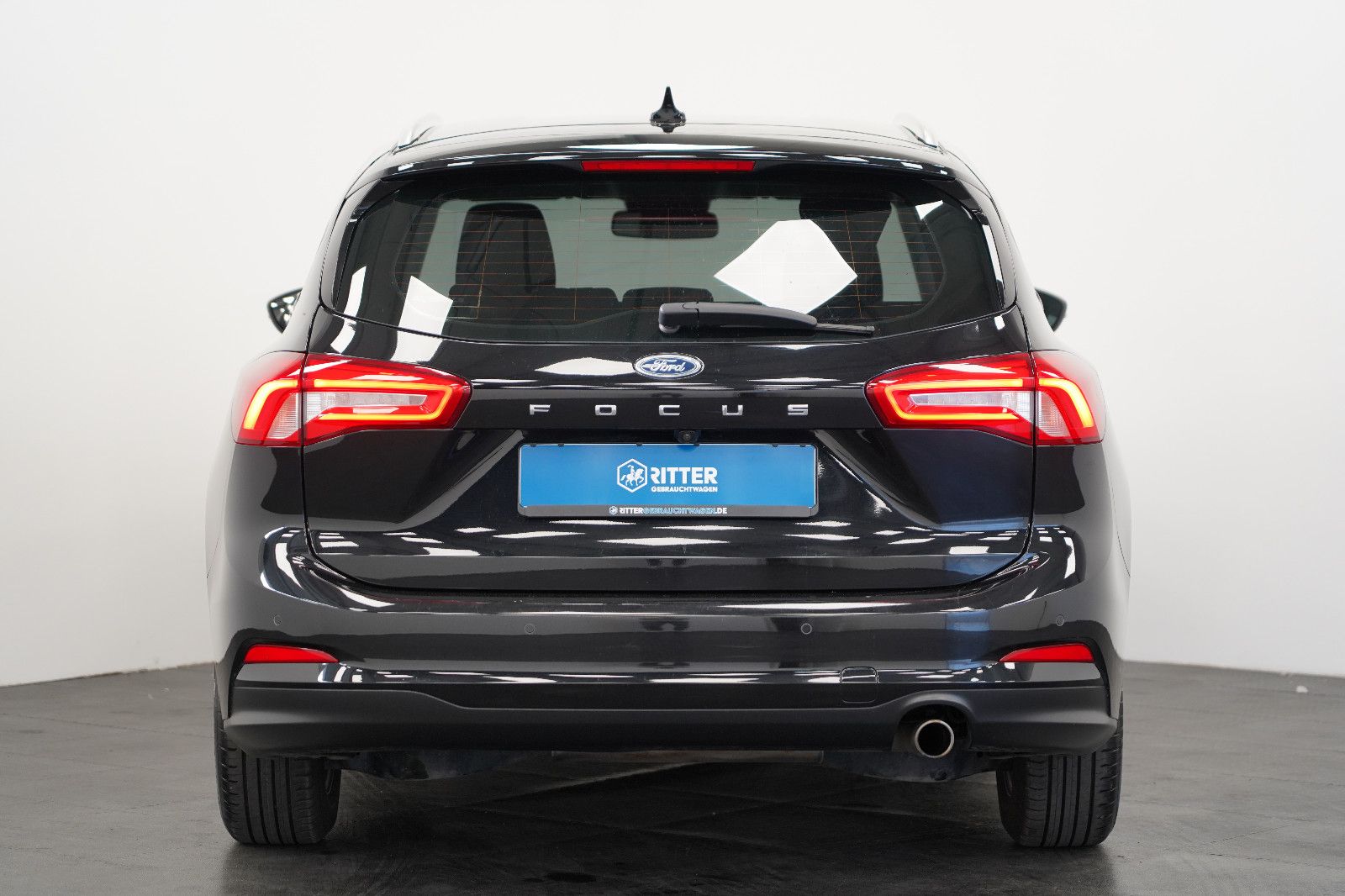 Ford Focus Turnier 1.5 Titanium - Samsaru's Car Outlet