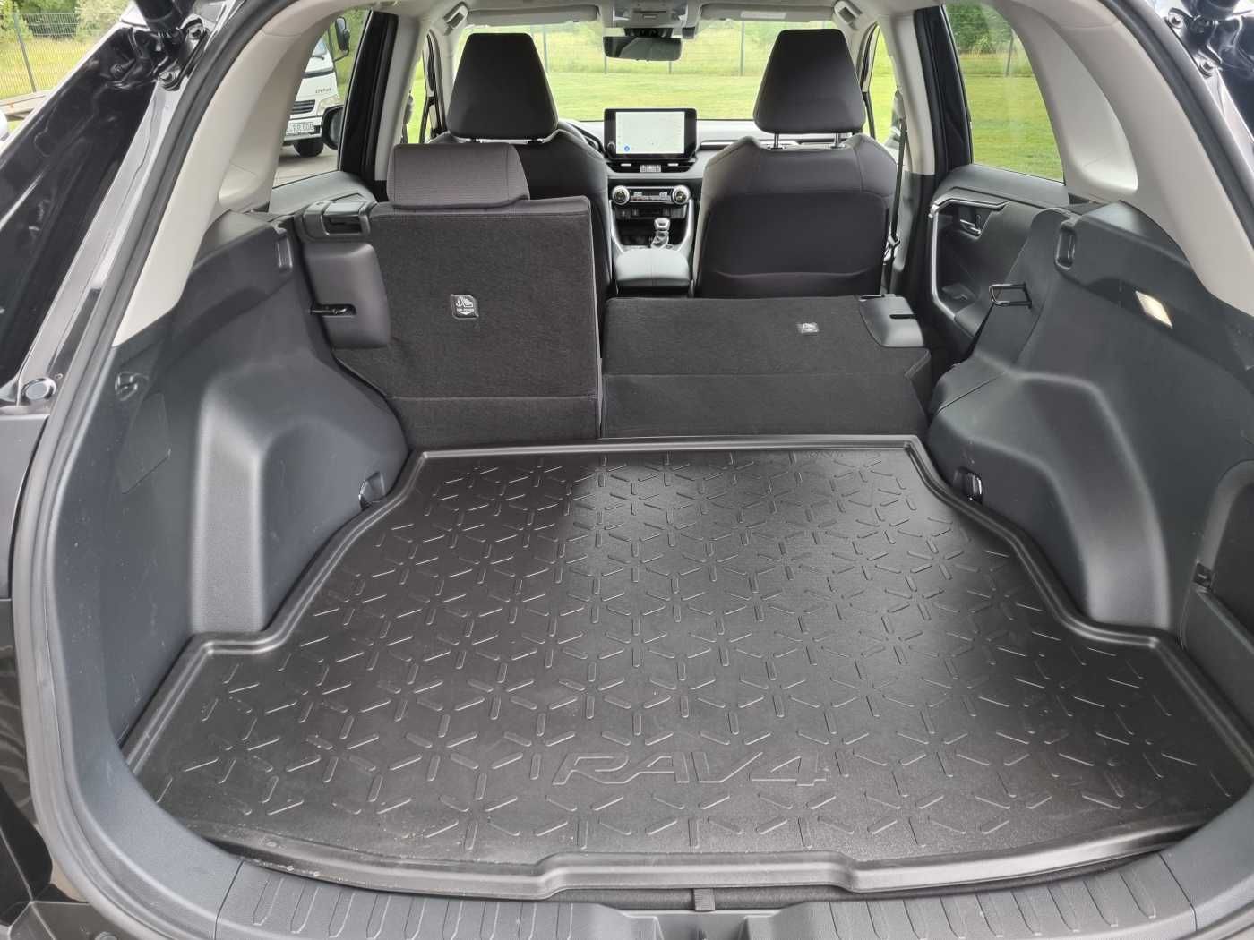 Toyota RAV4 Hybrid 4WD - Samsaru's Car Outlet