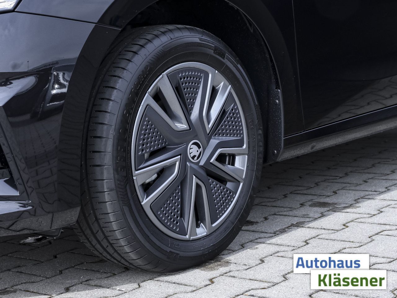 Skoda Fabia Tour 1.0TSI 85KWDSG LED NAVI KAMERA BSD