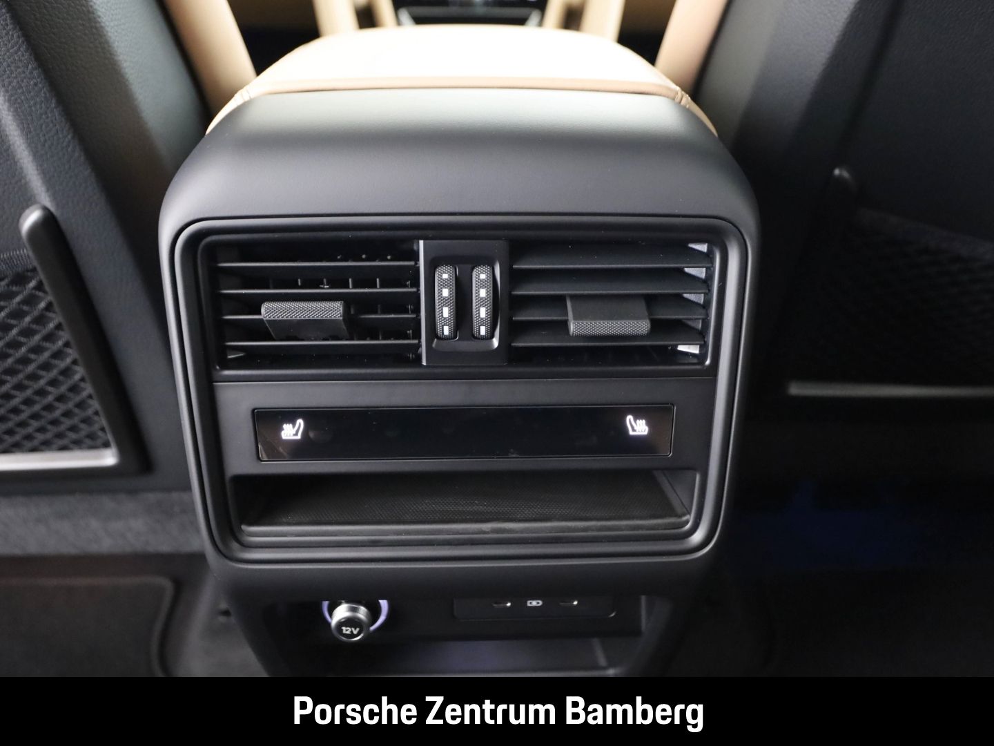 Porsche Cayenne E-Hybrid/ 22 Zoll/ Massage/ AHK/ ACC uvm