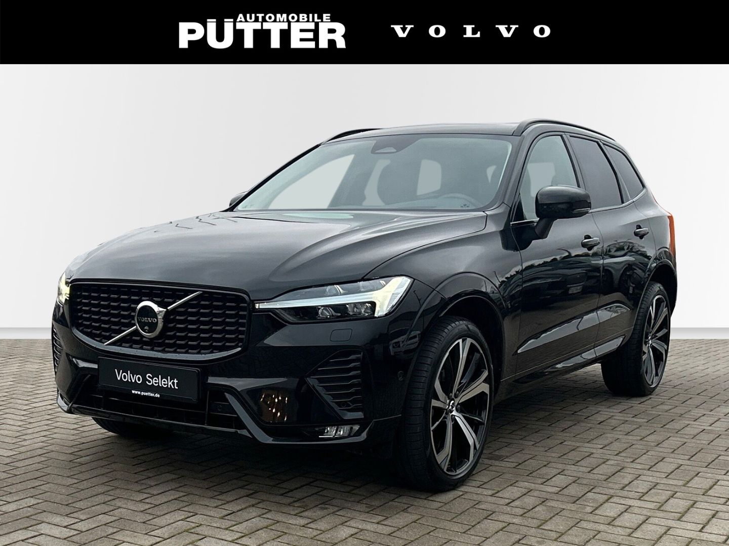 Volvo XC60 B5 Benzin AWD Ultra Dark 21'' AHK Luft 360 