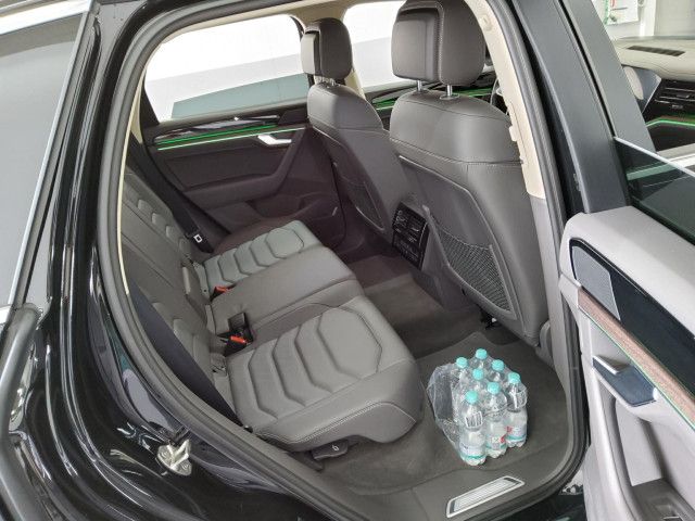 Volkswagen Touareg Atmosphere 3.0 V6 TDI DSG - Samsaru's Car Outlet