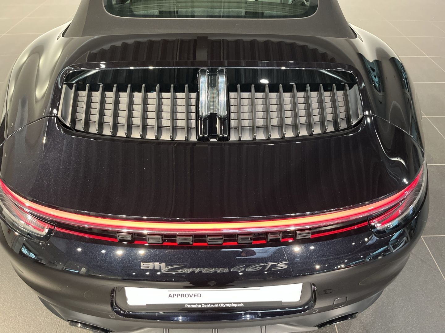 Porsche 992 911 Carrera 4 GTS Cabrio BOSE Surround View