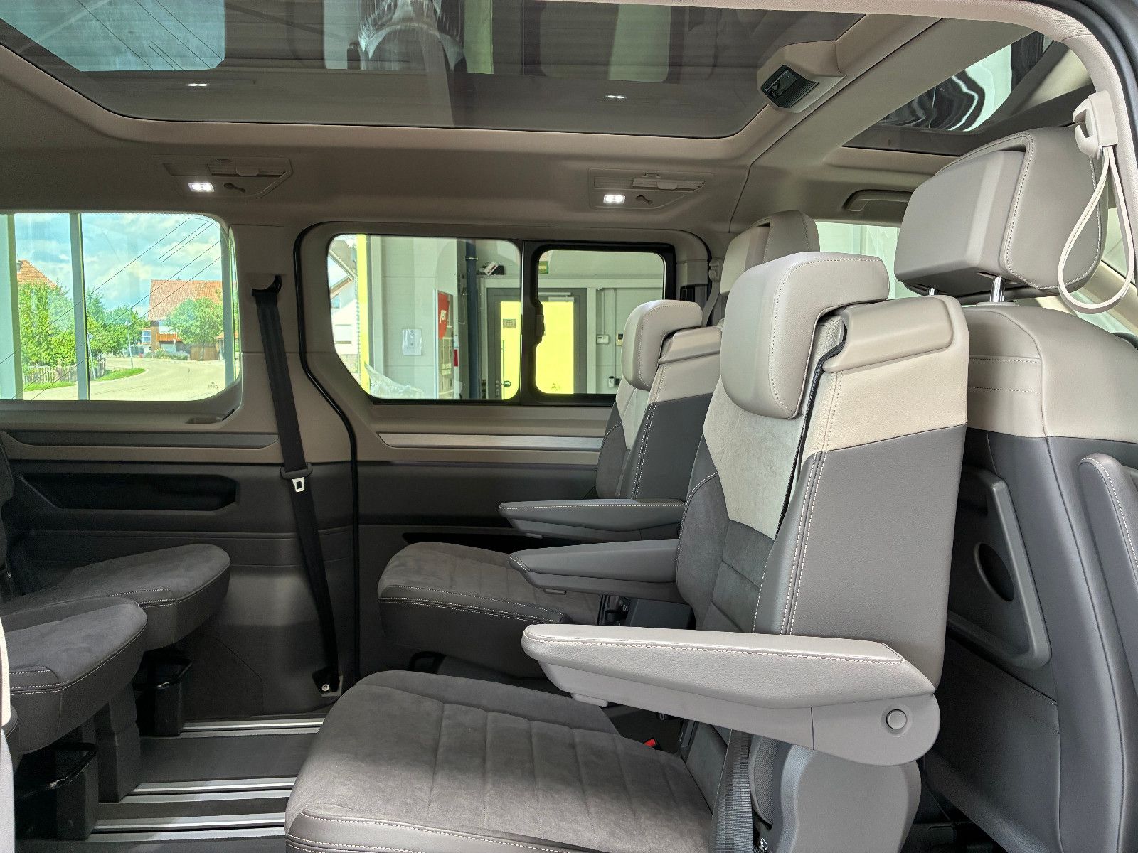 Volkswagen T7 Multivan Hybrid 4Mo Edition LÜ ABT 273PS+20"