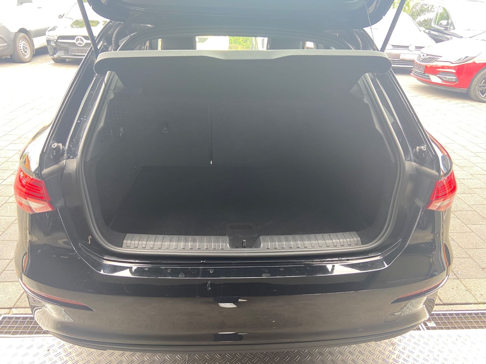 Audi A3 Sportback 35 TDI S tronic - Samsaru's Car Outlet