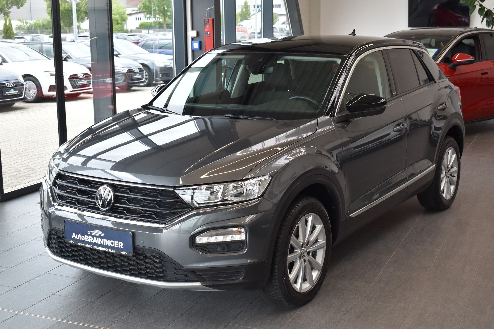 Volkswagen T-Roc 2.0TDI DSG Active - Samsaru's Car Outlet