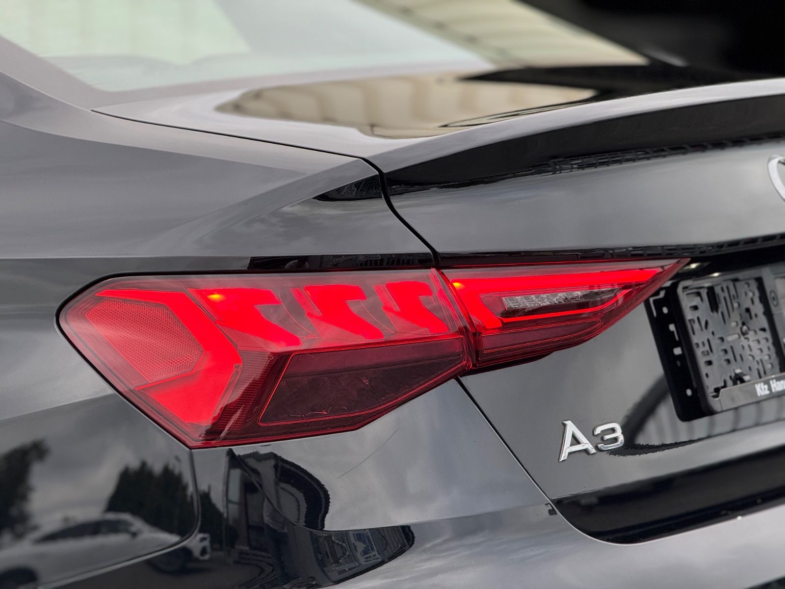 Audi A3 Limousine 35 TFSI advanced - Samsaru's Car Outlet
