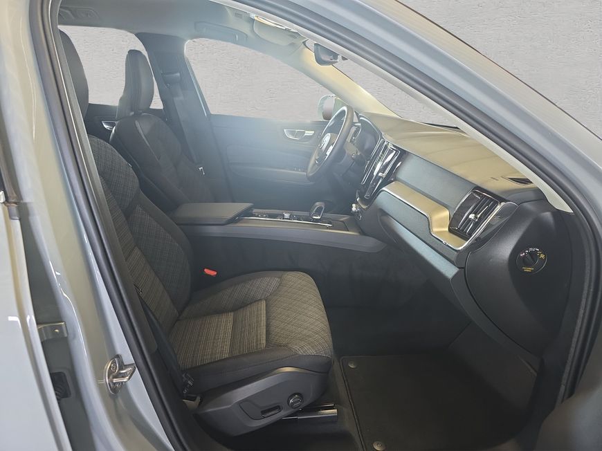 Volvo XC60 B5 B AWD Core