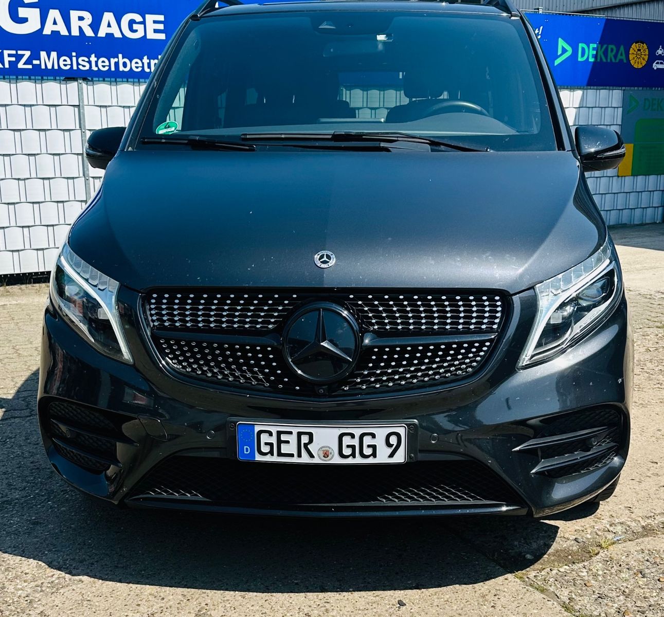 Mercedes-Benz V 300 d AVANTGARDE EDITION 4MATIC - Samsaru's Car Outlet