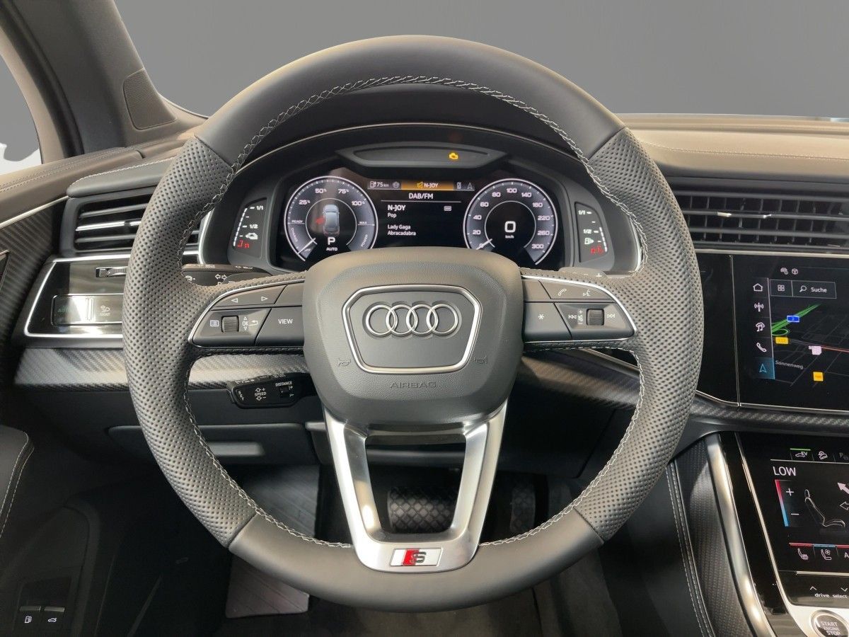 Audi Q7 SUV 60 TFSI e S line quattro