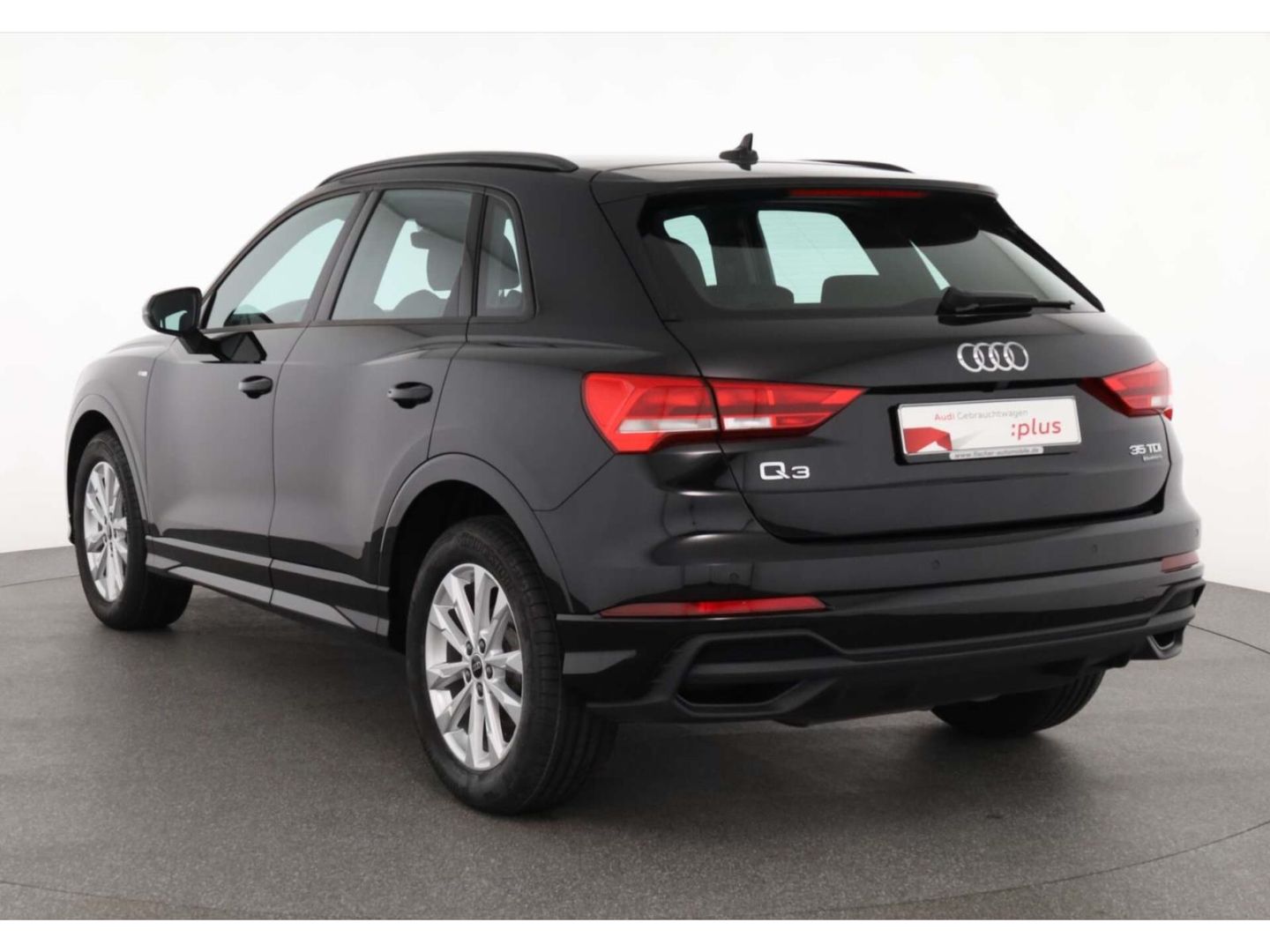 Audi Q3 35 TDI quattro S line - Samsaru's Car Outlet