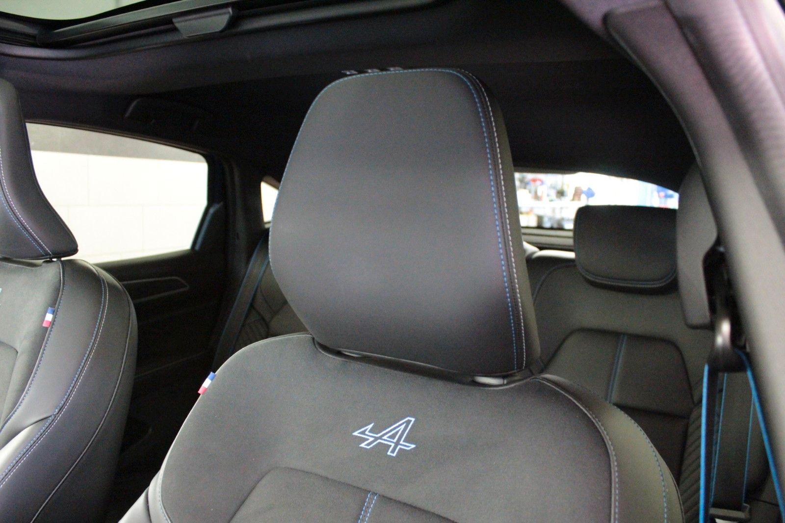 Renault Arkana Mild Hybrid - Samsaru's Car Outlet