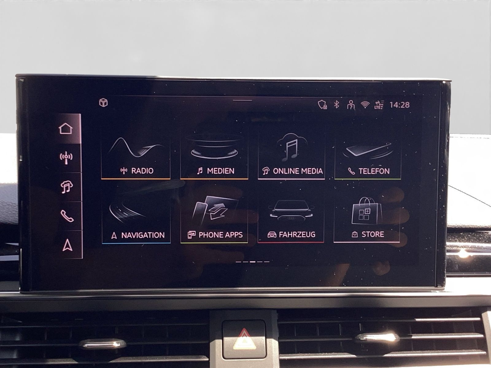 Audi A4 Avant 40 TFSI Q 2x S LINE MATRIX AHK LM19 KAM