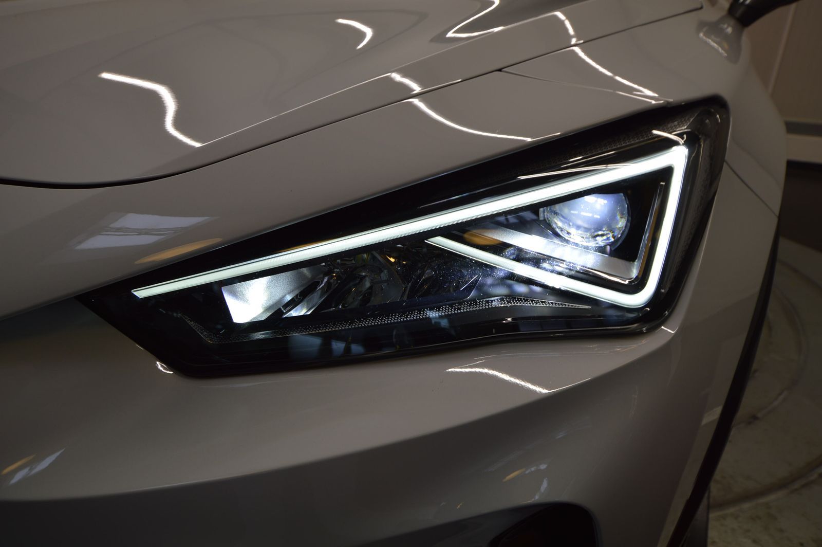 Cupra Formentor 2.0 TDI 4Drive - Samsaru's Car Outlet