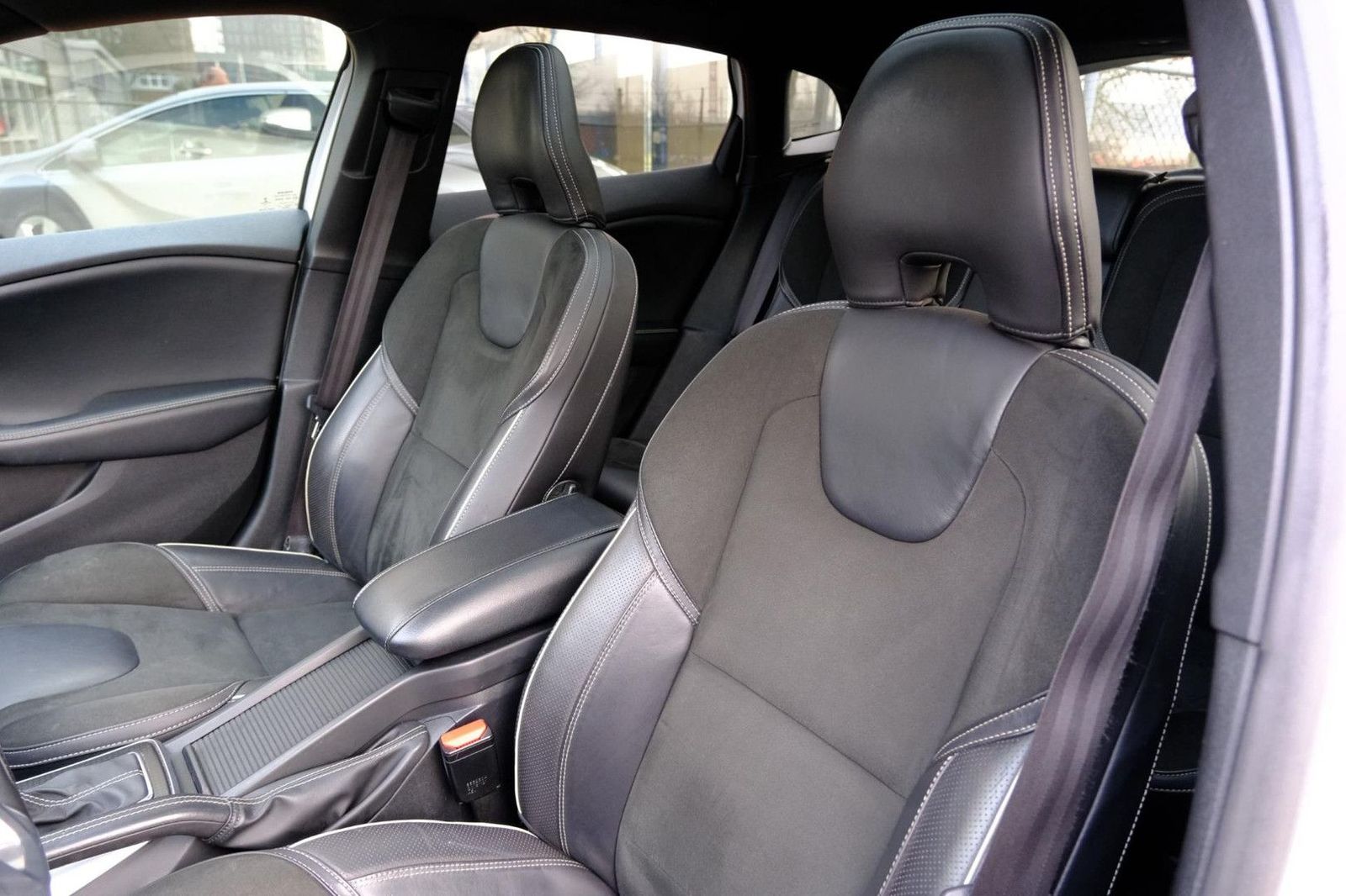 Volvo V40 1.5 T3 Polar+ Sport Aut. Pano|Leder-Alcant|C
