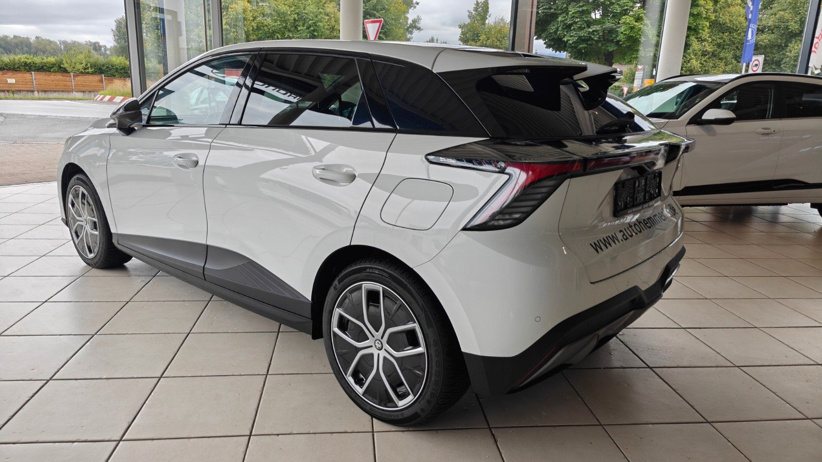 MG4 Luxury,Sitz Hz*lenkHz*PDC+360*