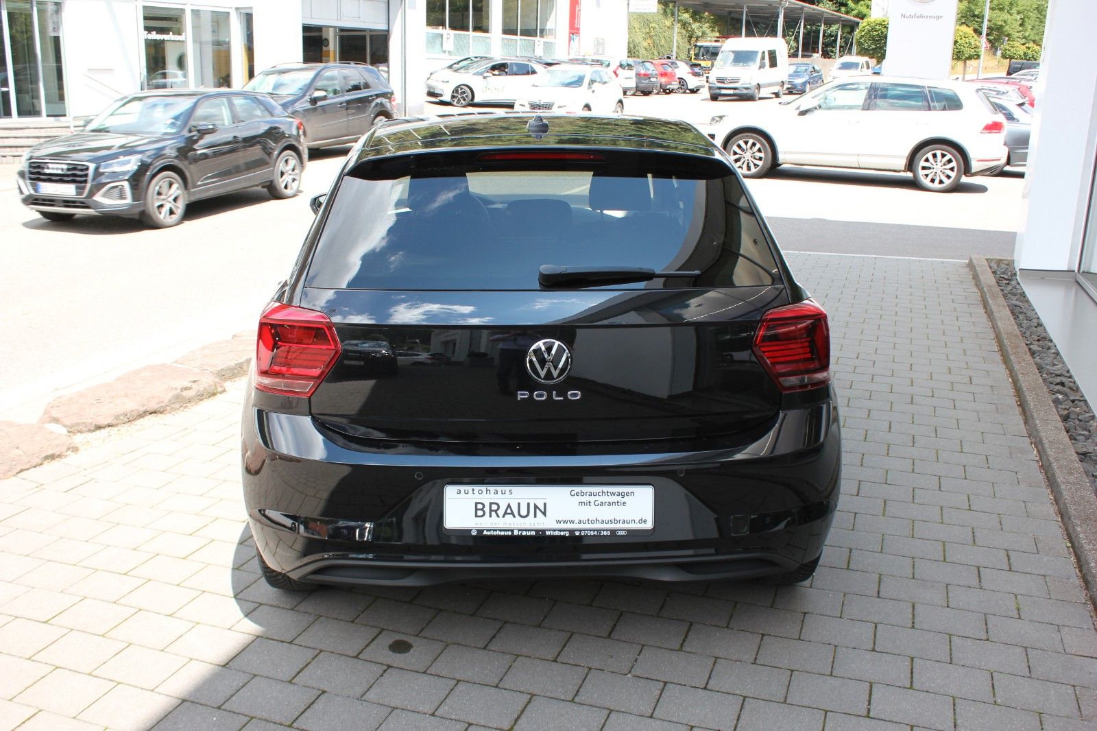 Volkswagen Polo VI Comfortline 1.0 TSI DSG - Samsaru's Car Outlet