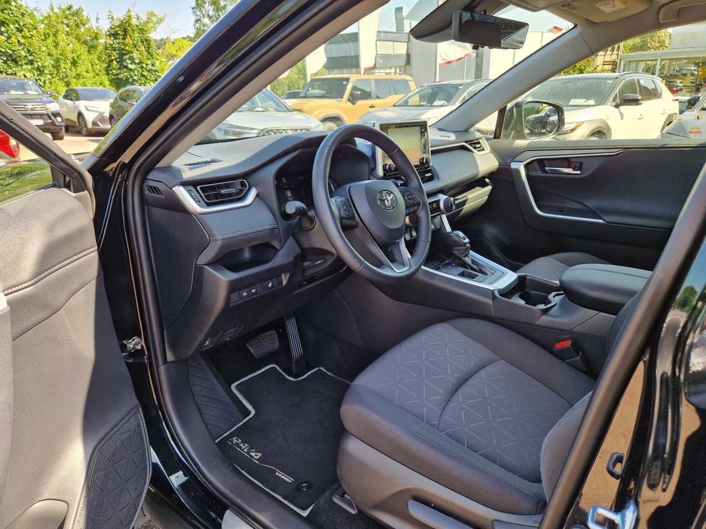 Toyota RAV4 Hybrid 4x2 - Samsaru's Car Outlet