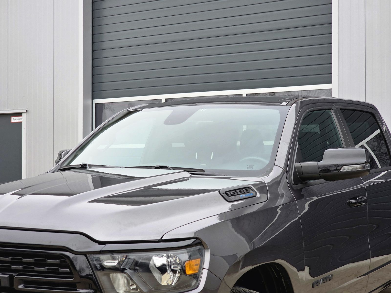 Dodge RAM 1500 5.7 4x4 Bighorn Night Kamera 12´´ PDC