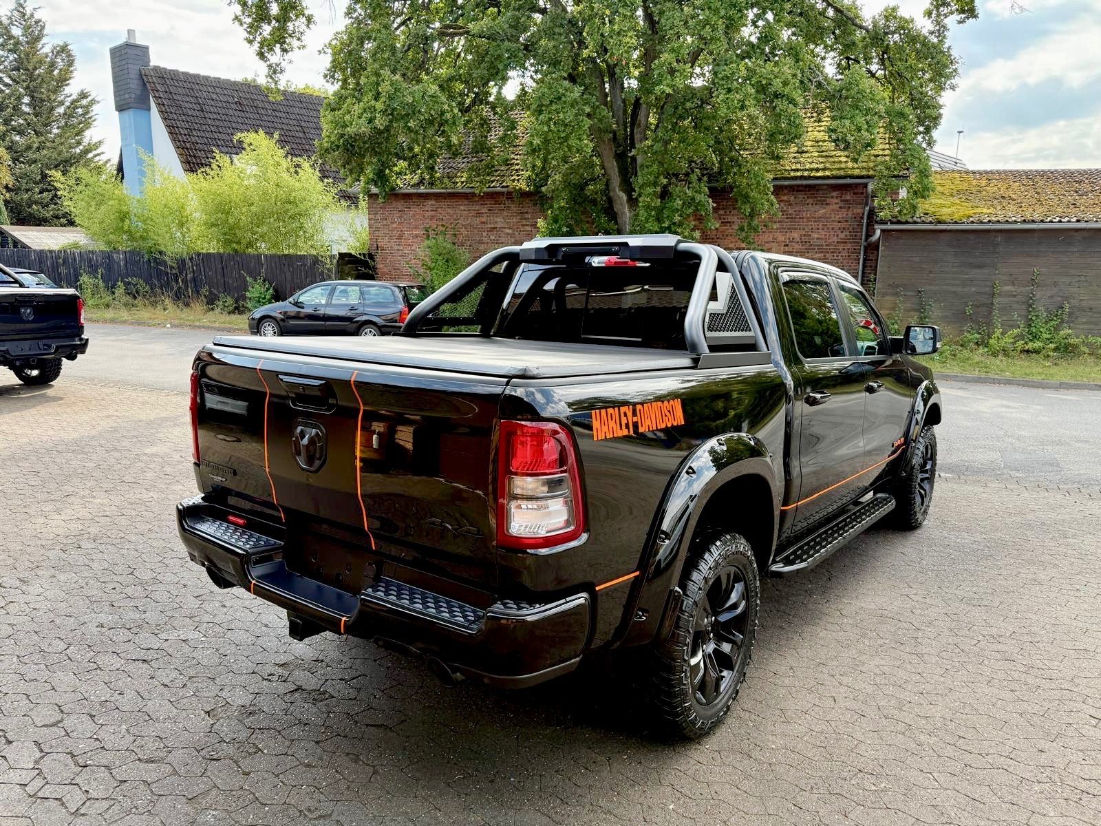Dodge V8*OFFROAD*LIFT*BÜGEL*LED*4X4*NAVI*AHK*GARANTIE