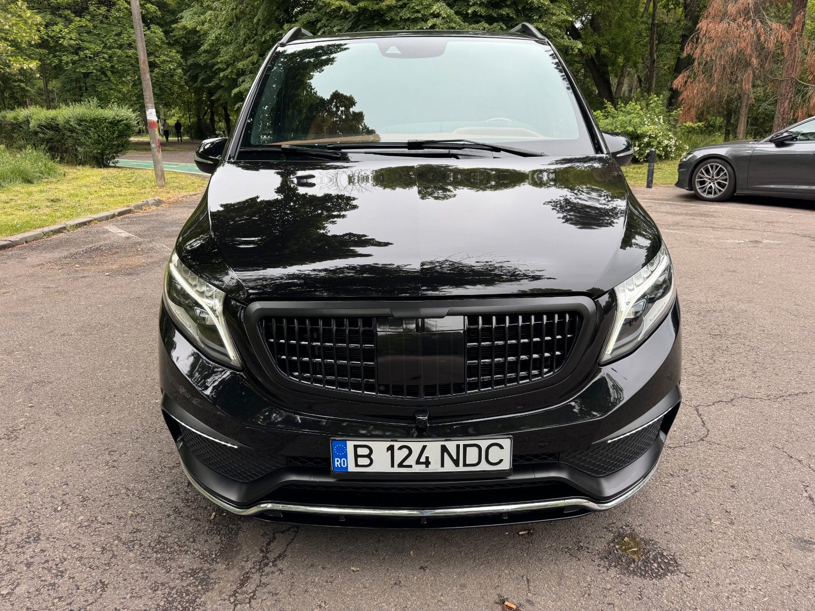 Mercedes-Benz V-Klass Maybach VIP - Samsaru's Car Outlet