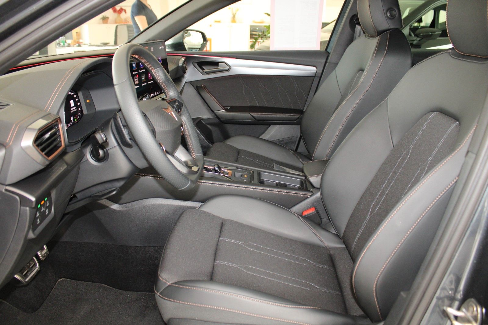 Cupra Leon Sportstourer DSG - Samsaru's Car Outlet
