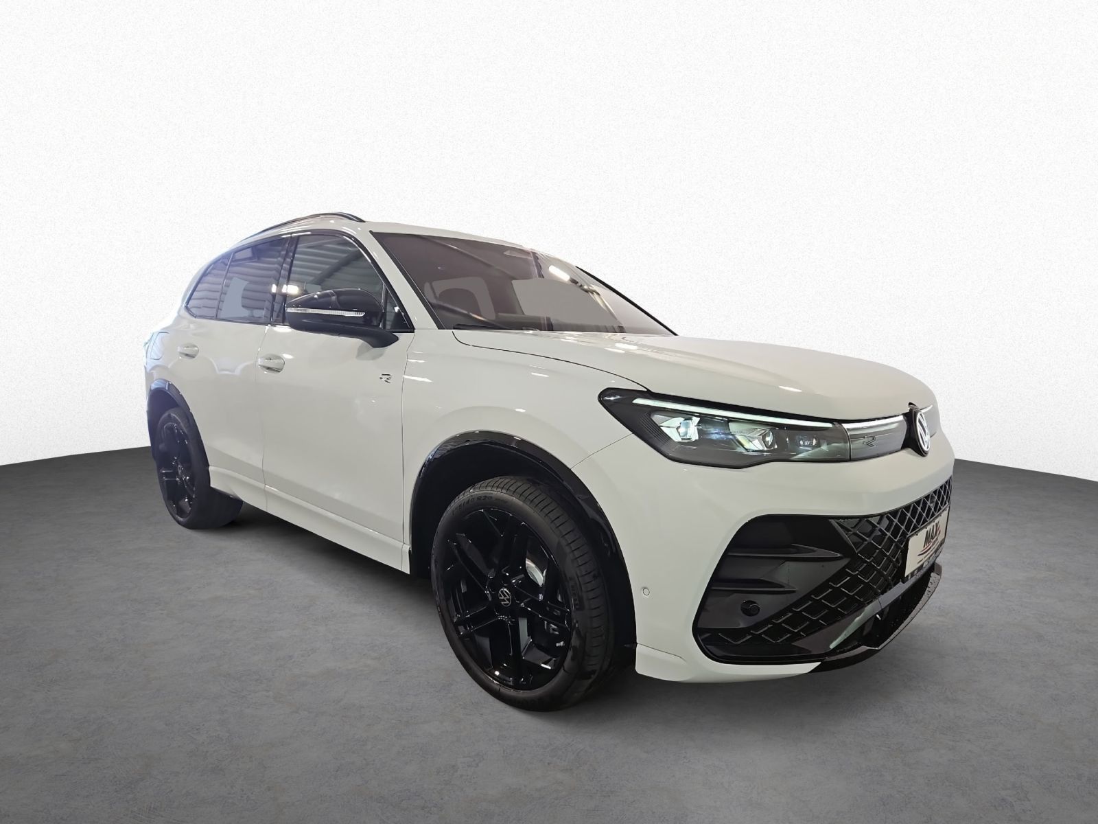 Volkswagen Tiguan R-Line 1.5 eHybrid DSG LEDER+AHK+PANO+NAV