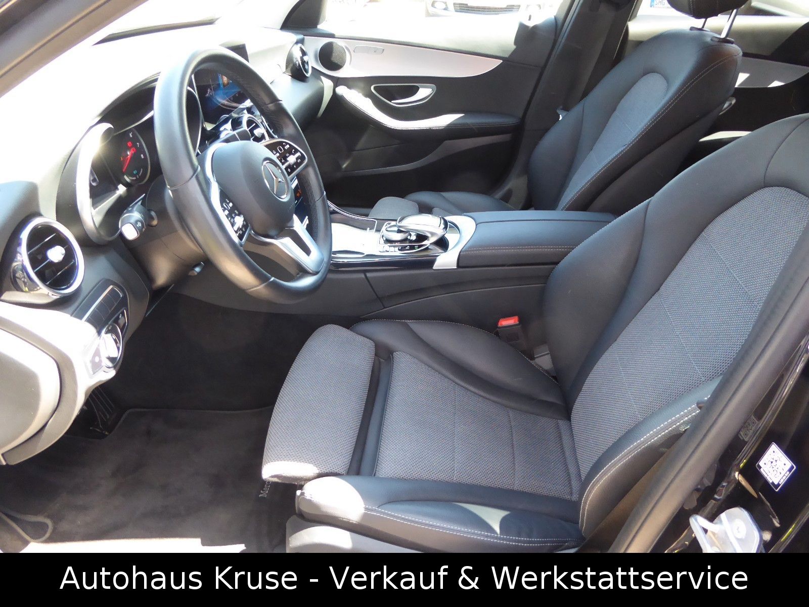 Mercedes-Benz C 200 - Samsaru's Car Outlet