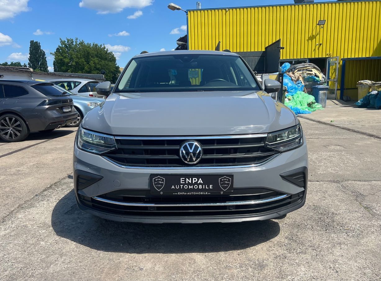 Volkswagen Tiguan LIFE - Samsaru's Car Outlet