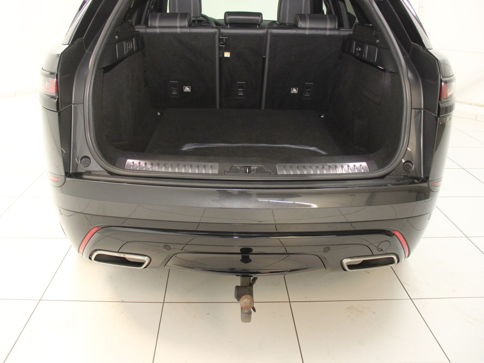 Range Rover Velar 3.0 Sd6 D300 R-Dynamic HSE - Samsaru's Car Outlet