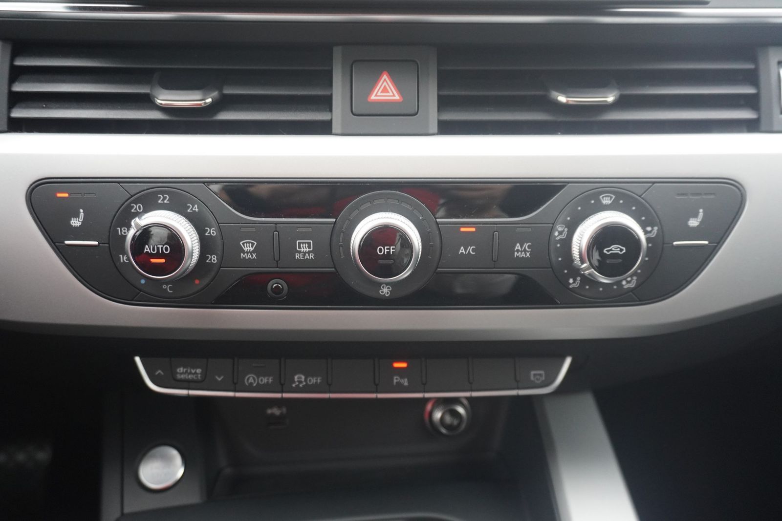 Audi A4 Avant 35 TFSI S-Tronic - Samsaru's Car Outlet