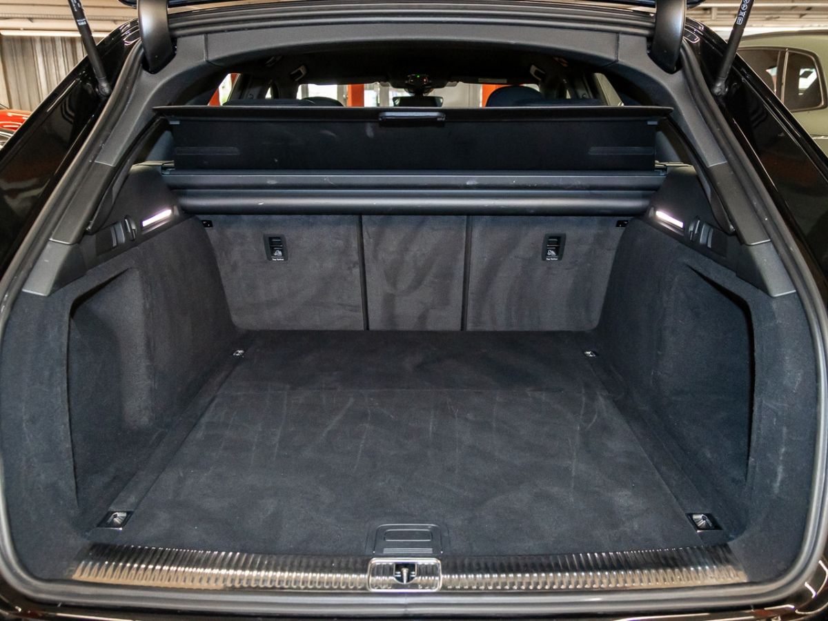 Audi A4 Avant 35 TFSI advanced - Samsaru's Car Outlet