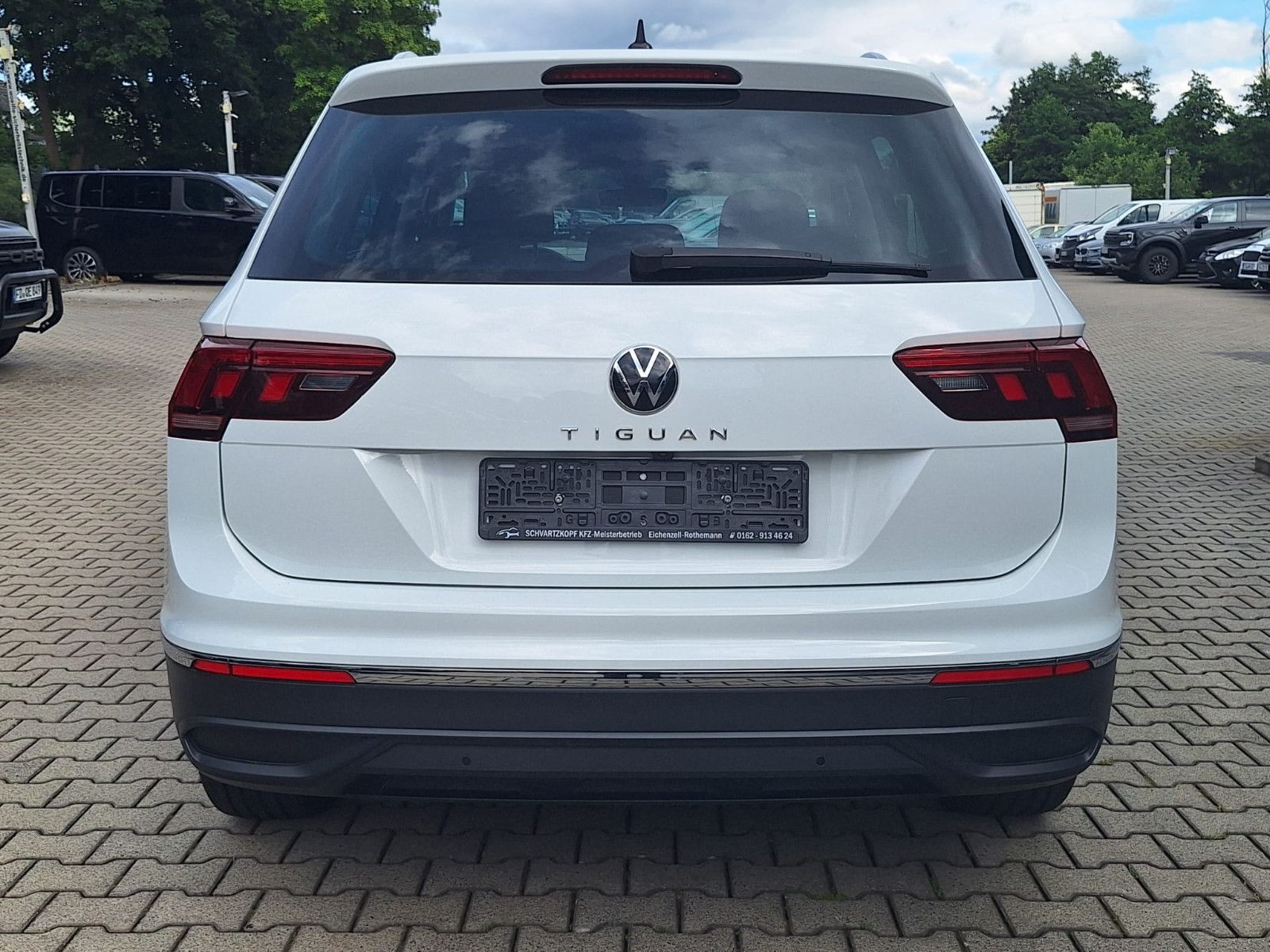 Volkswagen Tiguan 2.0 TDI United DSG - Samsaru's Car Outlet