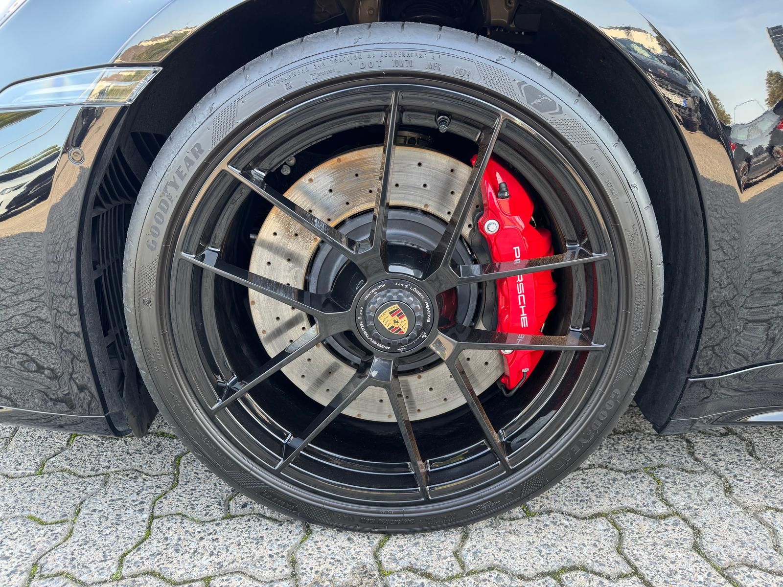 Porsche 992.2 4 GTS Targa*HD-MATRIX*360°KAM*BOSE*LIFT*