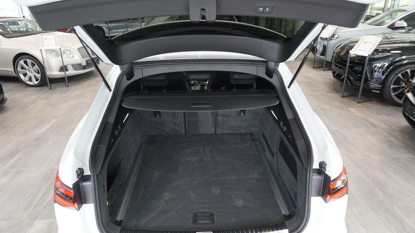 Audi A6 Avant 55 TFSI sport S-Line - Samsaru's Car Outlet