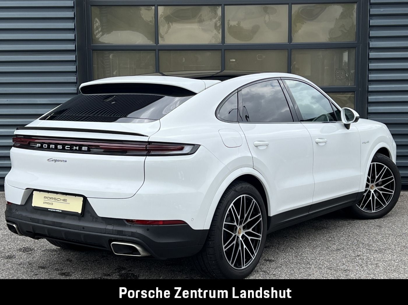 Porsche Cayenne E-Hybrid Coupe |21-Zoll RS Spyder Design