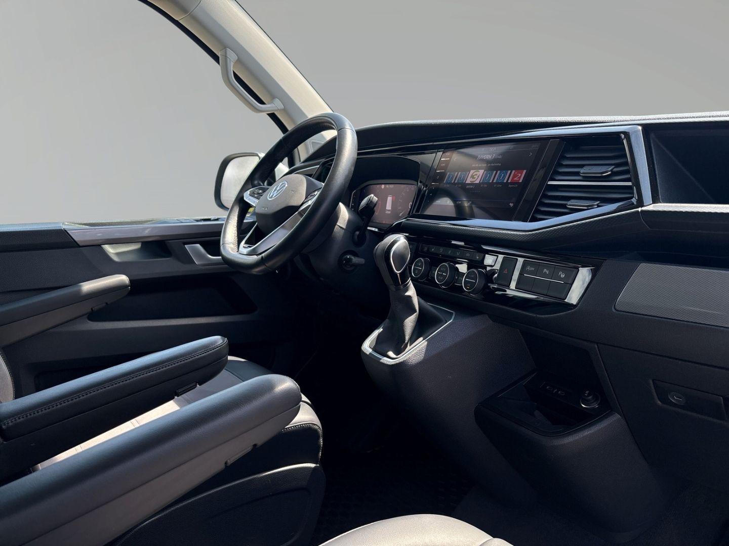 Volkswagen T6.1 Multivan 2,0 TDI Generation SIX 4M LED Kame