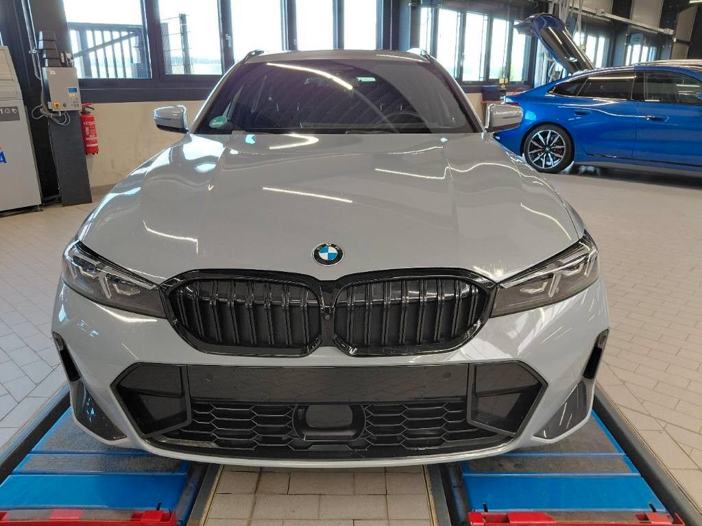 BMW 320d xD Touring M SportPro ACC AHK 360° StHz KZU