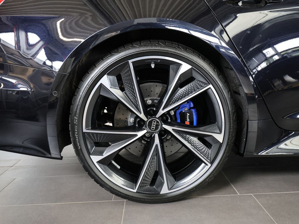 Audi RS 6 Avant 4.0 TFSI quattro Keramik 305 kmh AHK