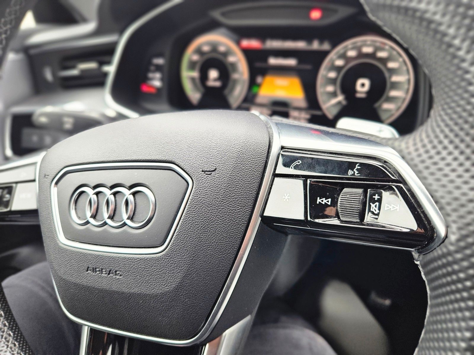 Audi A6 Lim. 50 TFSI e quattro S-line - Samsaru's Car Outlet