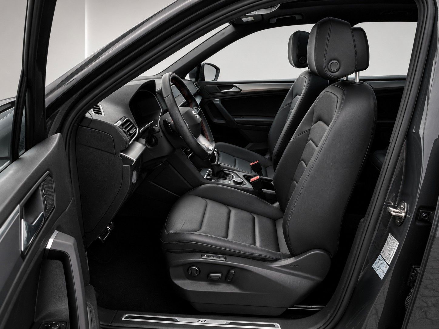 Seat Tarraco FR 4Drive*Pano-Dach*AHK*Leder*Drive*Cam.