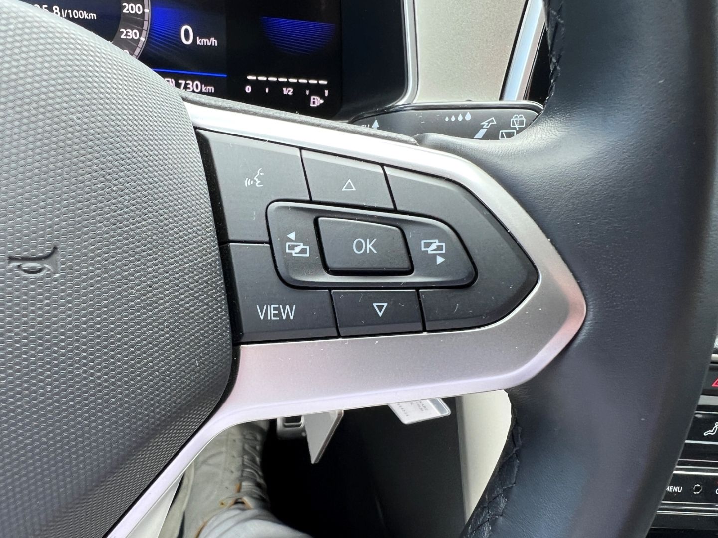 Volkswagen T-Roc 1.0TSI Move - Samsaru's Car Outlet