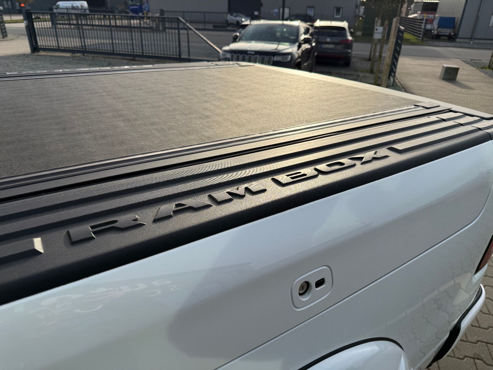 Dodge RAM 1500 Limited Night GRAIL LA CHANTI V8 VOLL