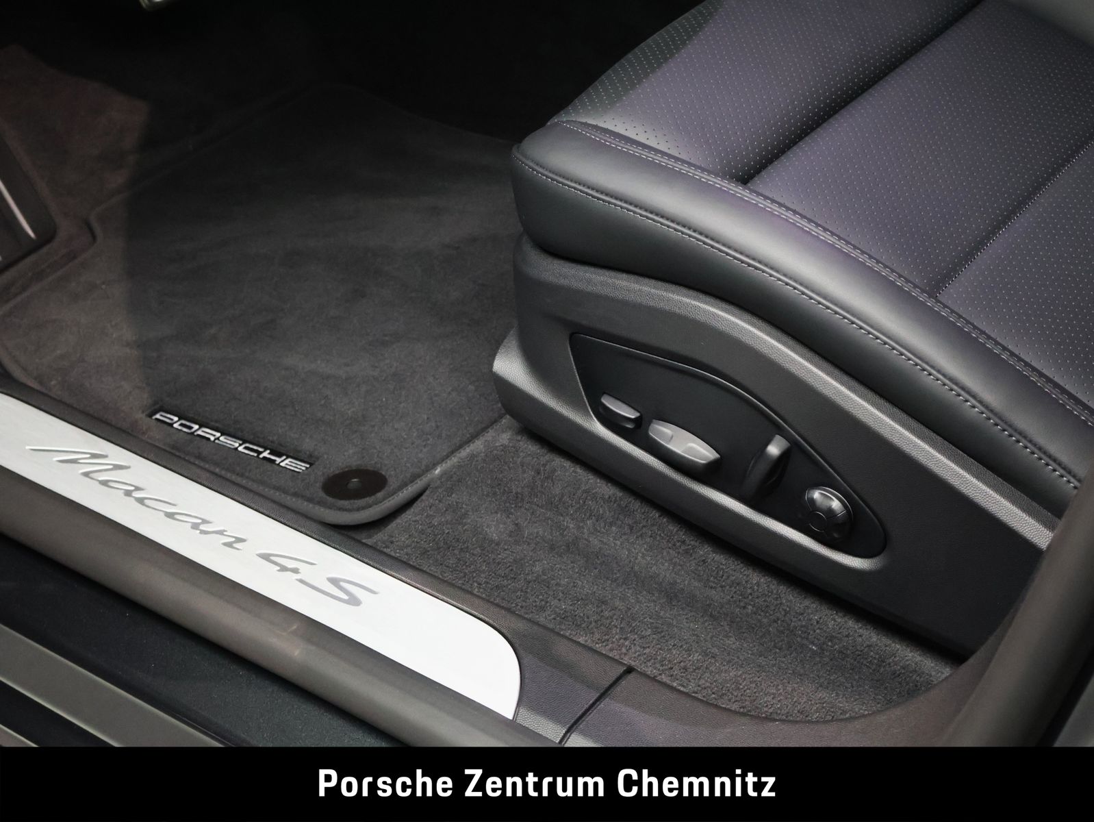 Porsche Macan 4S Electric Luft;Matrix;BOSE;Pano;22Zoll