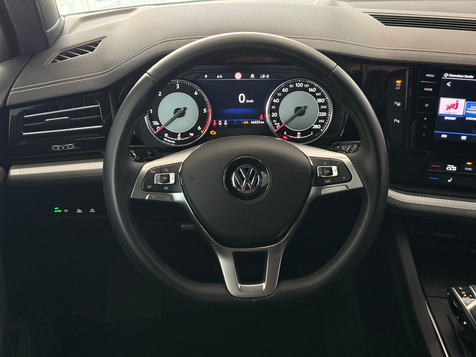 Volkswagen Touareg 3.0TDI V6 4MOTION - Samsaru's Car Outlet