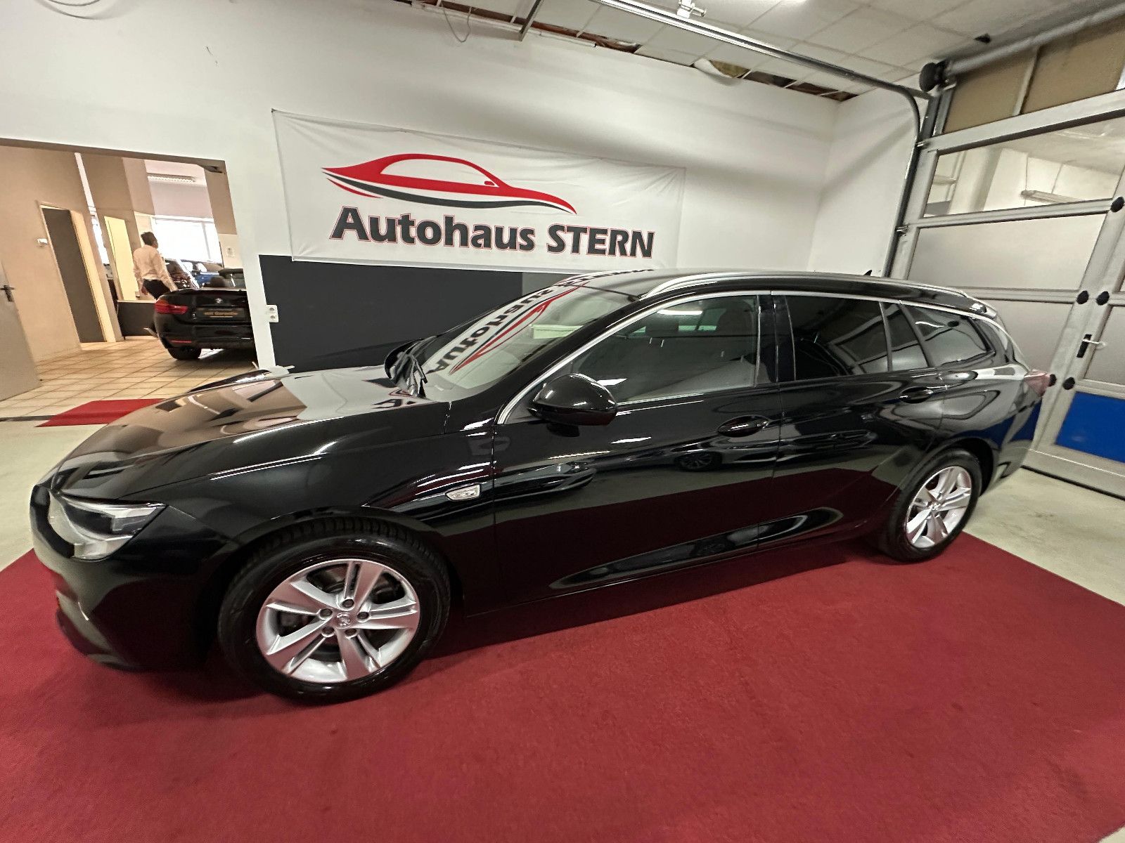 Opel Insignia B Sports Business - Samsaru's Car Outlet
